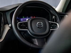 Volvo XC60 B5 AWD Ultimate Dark - Image 15