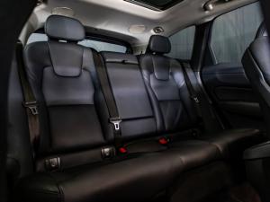 Volvo XC60 B5 AWD Ultimate Dark - Image 17