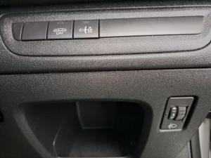 Peugeot 208 1.2 Active - Image 11