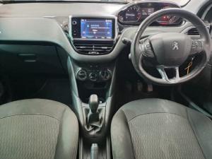 Peugeot 208 1.2 Active - Image 6