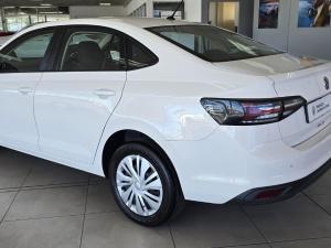 Volkswagen Polo sedan 1.6 auto - Image 2