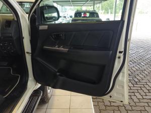 Toyota Hilux 3.0D-4D double cab 4x4 Raider Legend 45 auto - Image 9