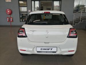 Suzuki Swift 1.2 GLX auto - Image 5