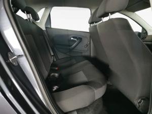 Volkswagen Polo Vivo hatch 1.6 Life - Image 11