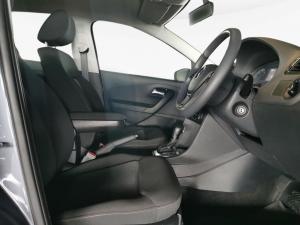 Volkswagen Polo Vivo hatch 1.6 Life - Image 12