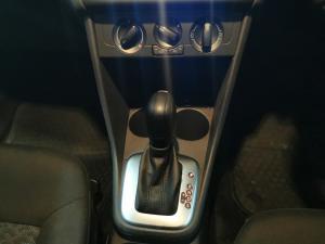 Volkswagen Polo Vivo hatch 1.6 Life - Image 17