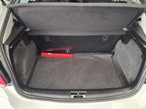 Volkswagen Polo Vivo hatch 1.6 Comfortline auto - Image 11