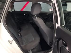Volkswagen Polo Vivo hatch 1.6 Comfortline auto - Image 16