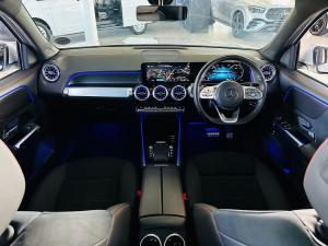 Mercedes-Benz GLB GLB220d 4Matic Progressive - Image 3