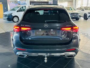 Mercedes-Benz GLC GLC300d 4Matic Avantgarde - Image 12
