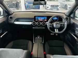 Mercedes-Benz GLB GLB220d 4Matic Progressive - Image 7