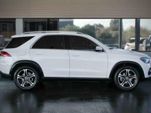 Mercedes-Benz GLE GLE300d 4Matic - Image 4