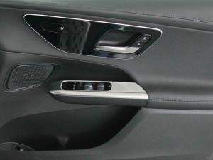 Mercedes-Benz GLC GLC300d coupe 4Matic Avantgarde - Image 13