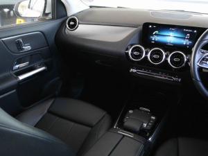 Mercedes-Benz GLA GLA200 - Image 10