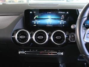 Mercedes-Benz GLA GLA200 - Image 11