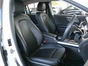 Mercedes-Benz GLA GLA200 - Image 18