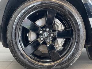 Land Rover Defender 110 D300 X-Dynamic HSE - Image 10