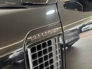 Land Rover Defender 110 D300 X-Dynamic HSE - Image 6