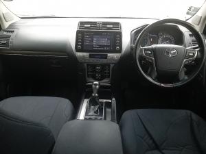 Toyota Land Cruiser Prado 4.0 VX-L - Image 6