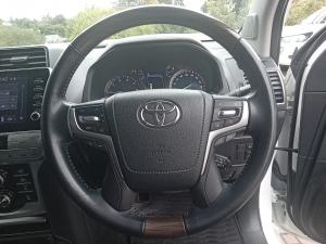 Toyota Land Cruiser Prado 4.0 VX-L - Image 8