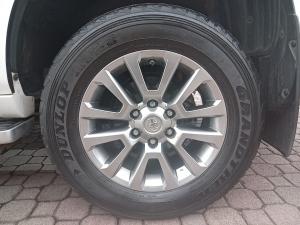 Toyota Land Cruiser Prado 4.0 VX-L - Image 19