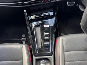 Volkswagen Golf GTI - Image 12