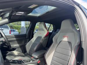 Volkswagen Golf GTI - Image 17