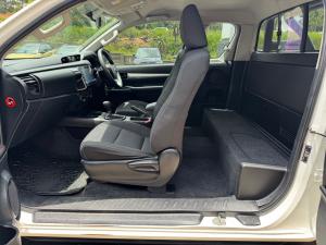 Toyota Hilux 2.4GD-6 Xtra cab Raider auto - Image 15