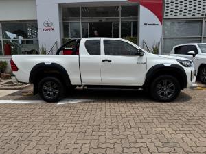 Toyota Hilux 2.4GD-6 Xtra cab Raider auto - Image 3