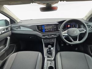 Volkswagen Polo hatch 1.0TSI Life manual - Image 10