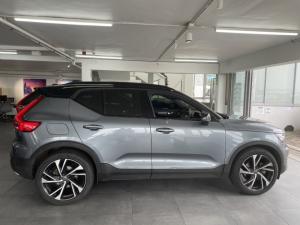 Volvo XC40 D4 AWD R-Design - Image 2
