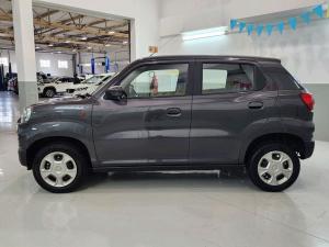Suzuki S-Presso 1.0 GL+ auto - Image 3