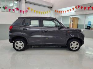 Suzuki S-Presso 1.0 GL+ auto - Image 7