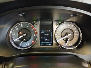 Toyota Hilux 2.4GD-6 single cab Raider manual - Image 10