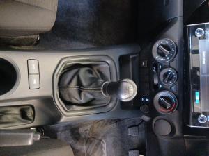 Toyota Hilux 2.4GD-6 single cab Raider manual - Image 11