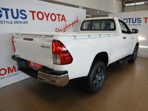 Toyota Hilux 2.4GD-6 single cab Raider manual - Image 2