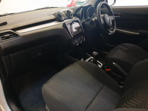 Suzuki Swift 1.2 GLX auto - Image 7