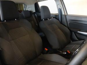 Suzuki Swift 1.2 GLX auto - Image 16