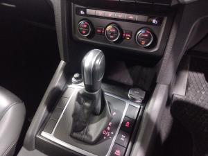 Volkswagen Amarok 2.0BiTDI double cab Highline auto - Image 10