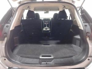 Nissan X-Trail 2.5 4x4 Acenta Tech - Image 8