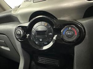 Ford Ecosport 1.0 Ecoboost Titanium - Image 9