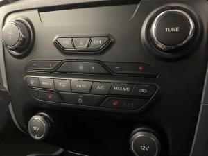 Ford Everest 3.2 Tdci LTD 4X4 automatic - Image 10