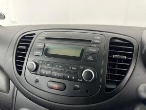 Hyundai i10 1.25 GLS/FLUID - Image 7