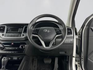 Hyundai Tucson 2.0 Premium automatic - Image 13