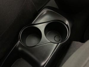 Hyundai i10 1.1 GLS/MOTION - Image 7