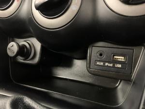 Hyundai i10 1.1 GLS/MOTION - Image 8