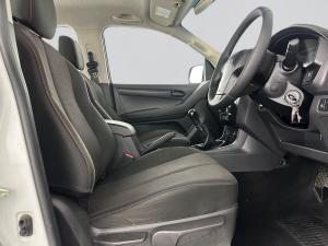 Isuzu D-MAX 250 HO HI-RIDE D/C - Image 13