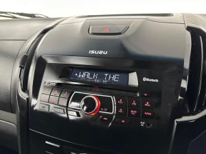 Isuzu D-MAX 250 HO HI-RIDE D/C - Image 7