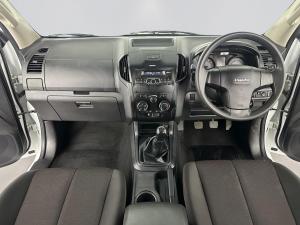 Isuzu D-MAX 250 HO HI-RIDE D/C - Image 9