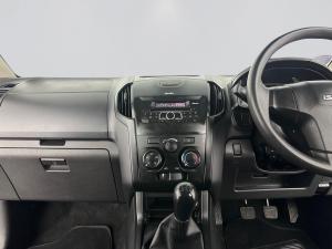 Isuzu D-MAX 250 HO HI-RIDE D/C - Image 7